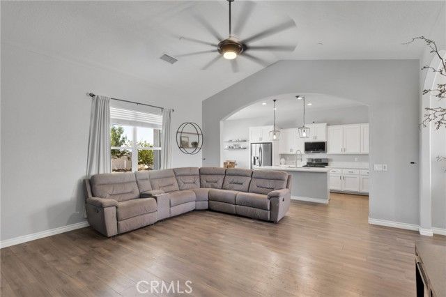 8522 H Avenue, Hesperia, CA 92345