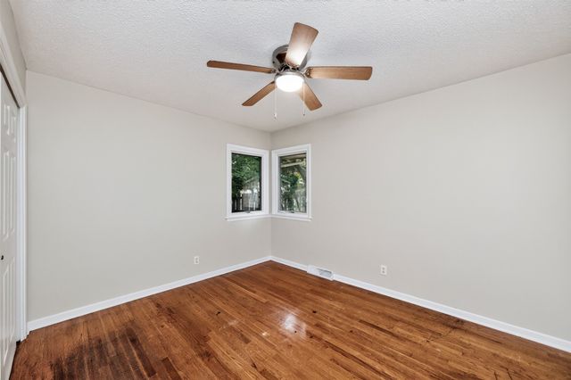 832 12th Street, West Des Moines, IA 50265