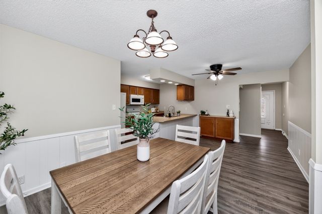 832 12th Street, West Des Moines, IA 50265