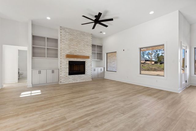 1165 Duke Drive, Bauxite, AR 72011