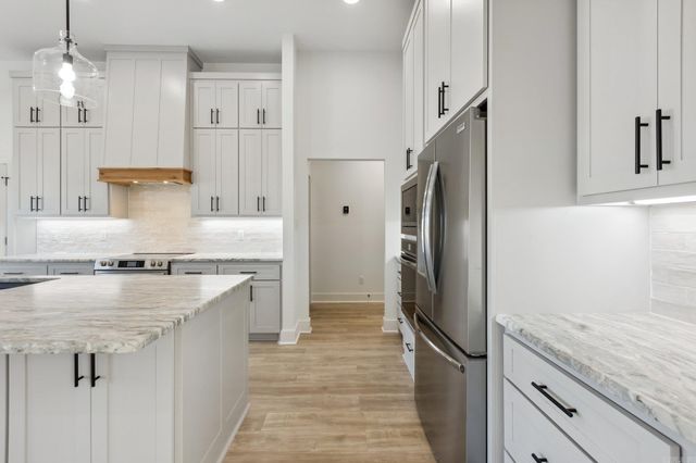 1165 Duke Drive, Bauxite, AR 72011