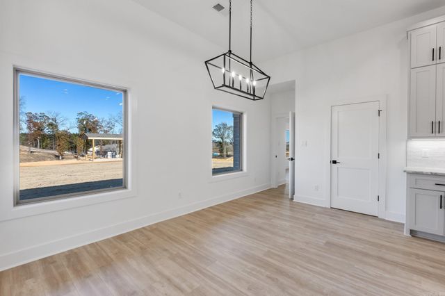 1165 Duke Drive, Bauxite, AR 72011