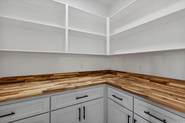 1165 Duke Drive, Bauxite, AR 72011