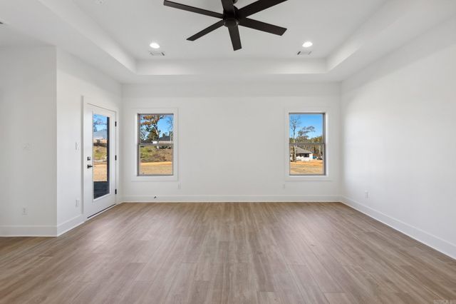 1165 Duke Drive, Bauxite, AR 72011