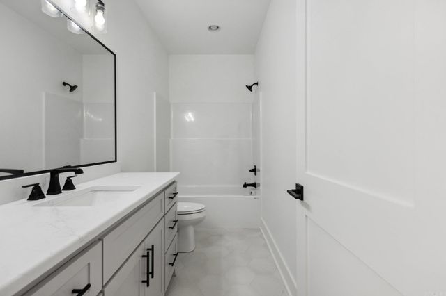 1165 Duke Drive, Bauxite, AR 72011