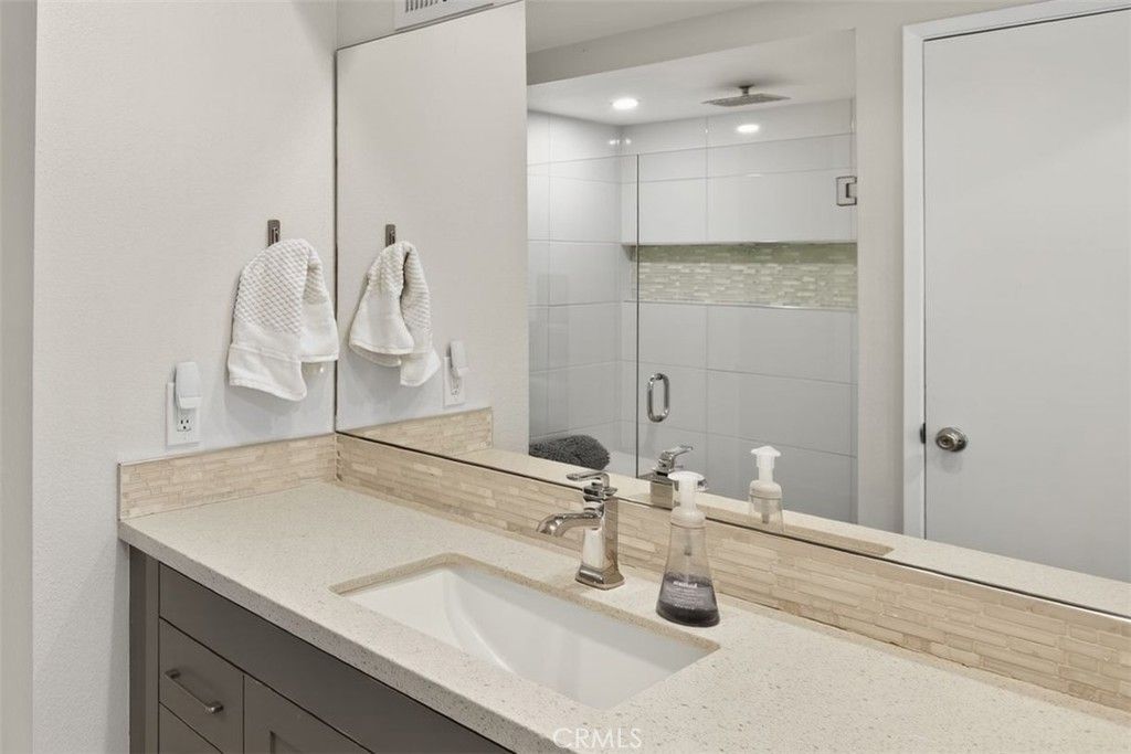 Image 11 of property listing at 1797 Firestone Plaza, Palm Springs, CA 92264