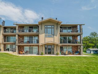 8121 Lakeshore Drive 6, Cedar Lake, IN 46303