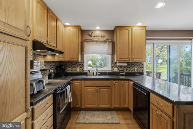 507 CLERMONT DR, Harrisburg, PA 17112