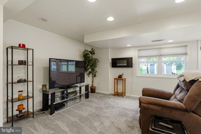 507 CLERMONT DR, Harrisburg, PA 17112