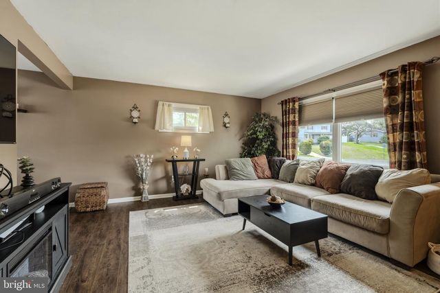 507 CLERMONT DR, Harrisburg, PA 17112