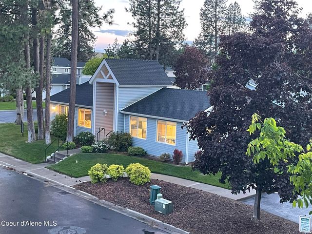 3696 N Torrey Pine LN, Coeur D'alene, ID 83815