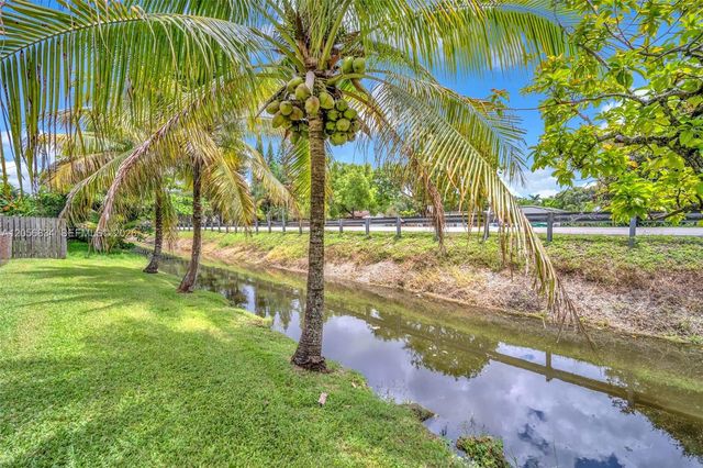 4770 SW 70th Terrace, Davie, FL 33314
