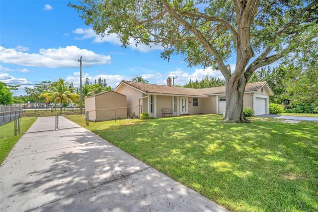 4770 SW 70th Terrace, Davie, FL 33314