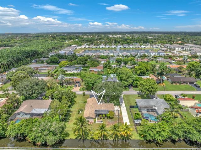 4770 SW 70th Terrace, Davie, FL 33314