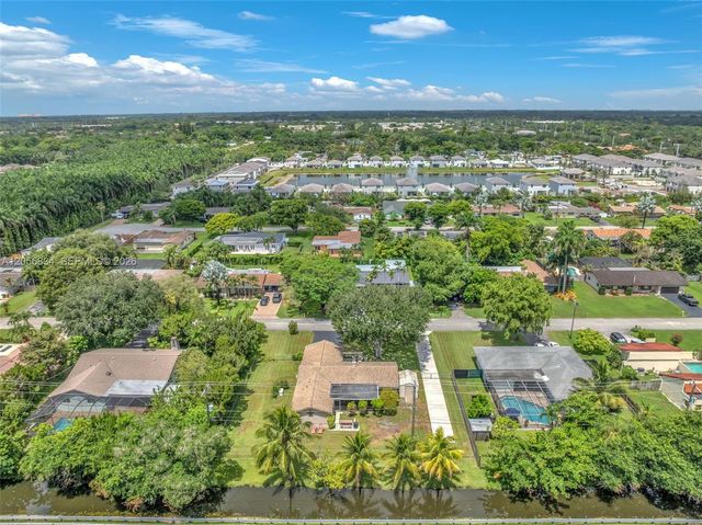 4770 SW 70th Terrace, Davie, FL 33314
