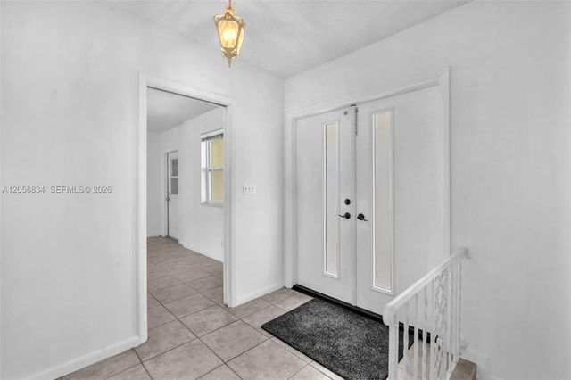 4770 SW 70th Terrace, Davie, FL 33314