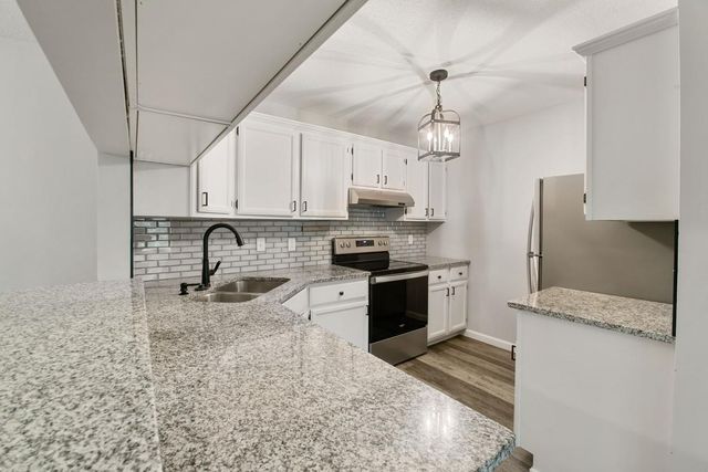 5942 Fernwood Street, Shoreview, MN 55126