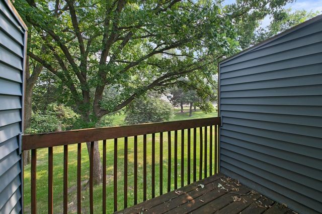 5942 Fernwood Street, Shoreview, MN 55126
