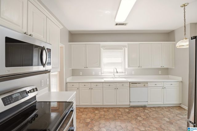 1529 PARKSIDE COURT, Homewood, AL 35209