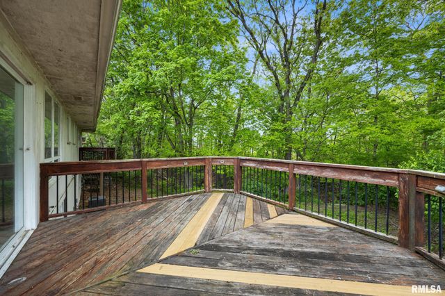200 CAMPANILE Drive, East Peoria, IL 61611