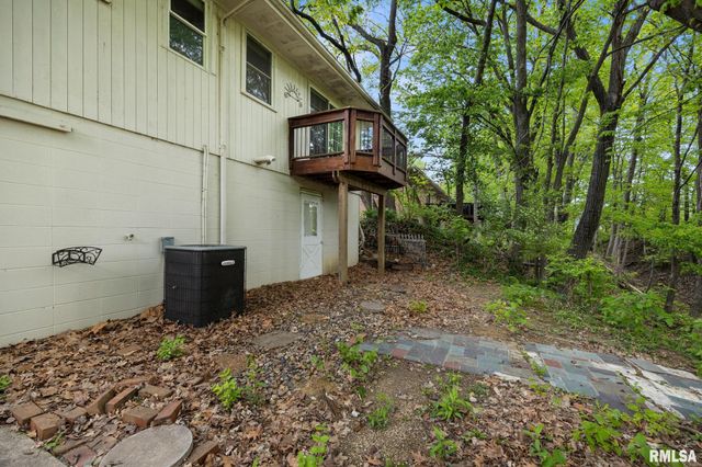 200 CAMPANILE Drive, East Peoria, IL 61611