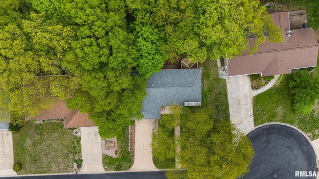 200 CAMPANILE Drive, East Peoria, IL 61611