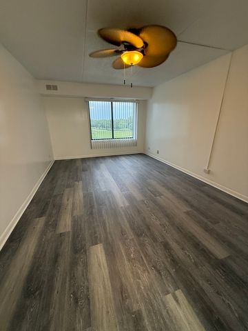 400 Park Avenue 618, Calumet City, IL 60409