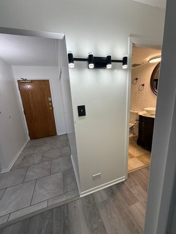 400 Park Avenue 618, Calumet City, IL 60409