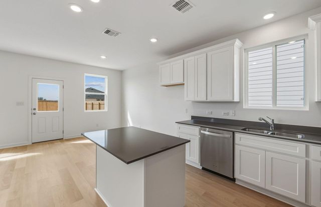 816 Cardenas ST, San Marcos, TX 78666