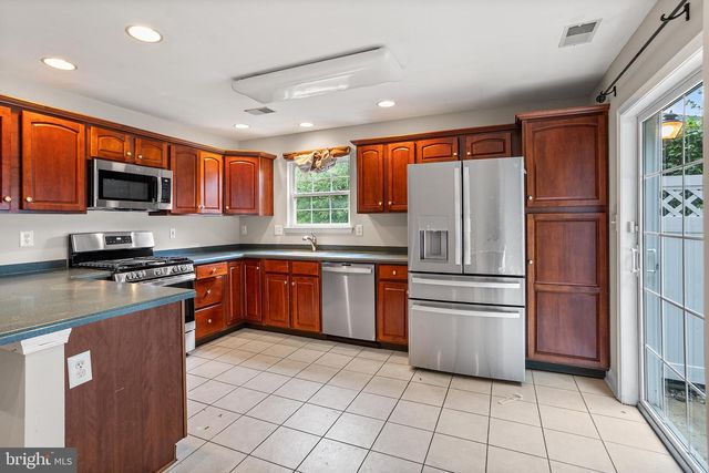204 WALDORF DR, Princeton, NJ 08540