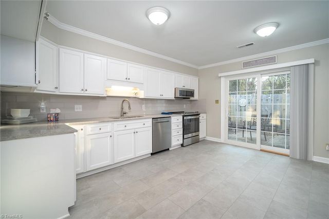 12 Brownstone Lane, Greensboro, NC 27410