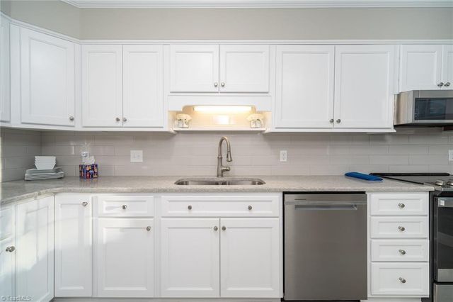 12 Brownstone Lane, Greensboro, NC 27410