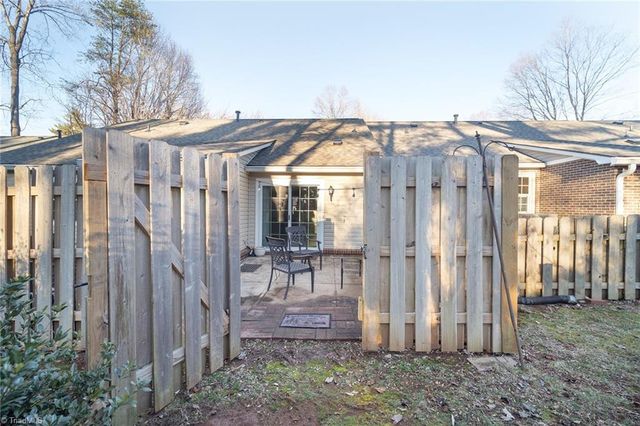 12 Brownstone Lane, Greensboro, NC 27410