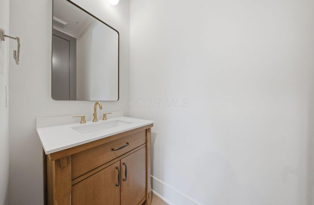 7871 Sparrow Run Drive, Plain City, OH 43064