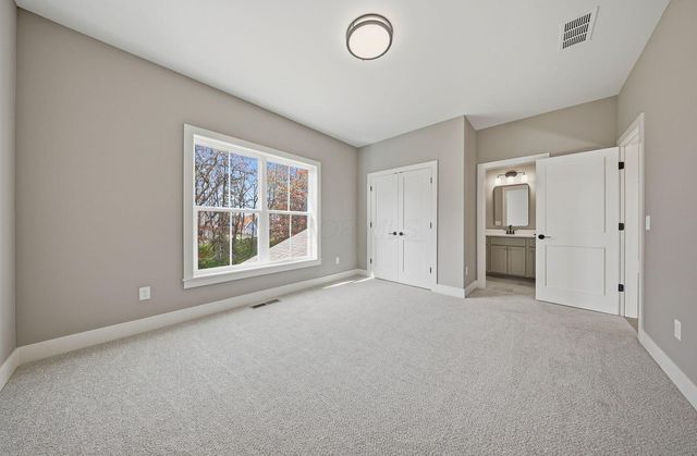 7871 Sparrow Run Drive, Plain City, OH 43064