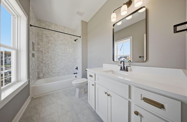 7871 Sparrow Run Drive, Plain City, OH 43064