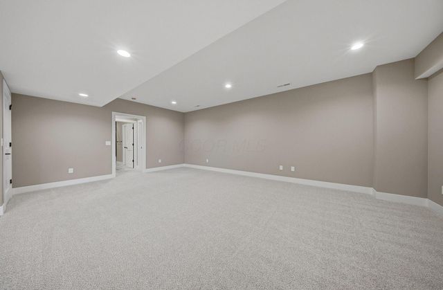 7871 Sparrow Run Drive, Plain City, OH 43064