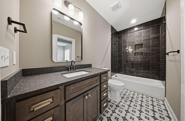 7871 Sparrow Run Drive, Plain City, OH 43064