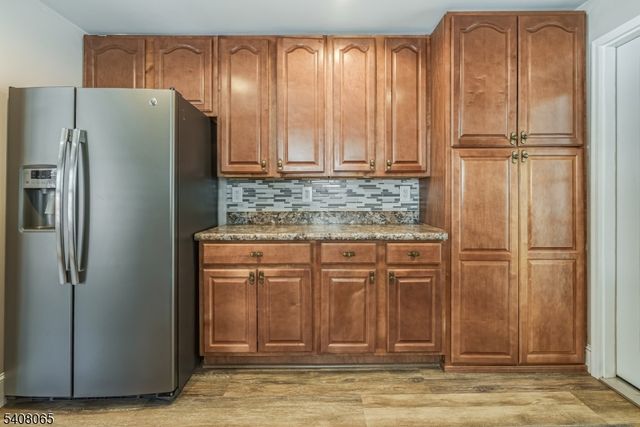 108 Lake Ave, Newton Town, NJ 07860