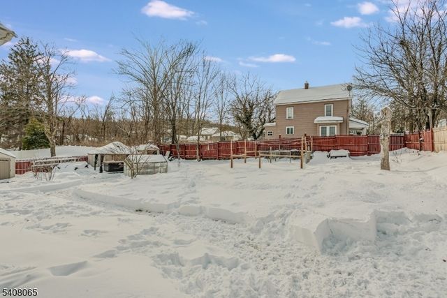 108 Lake Ave, Newton Town, NJ 07860