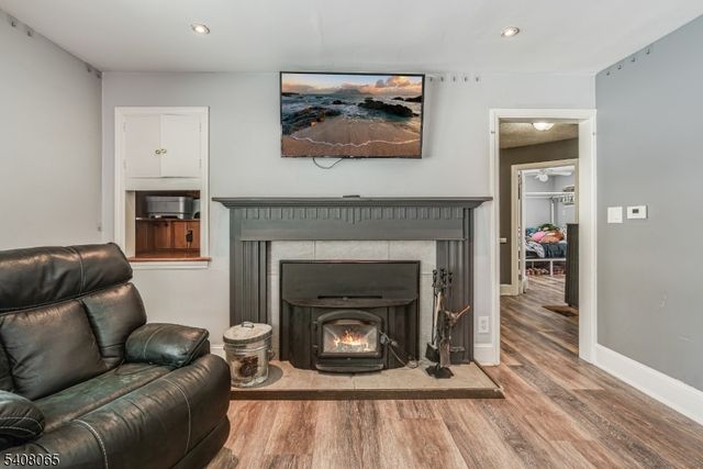 108 Lake Ave, Newton Town, NJ 07860