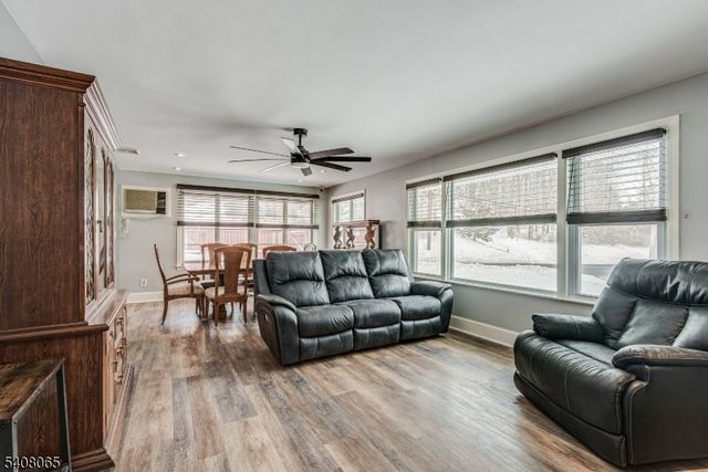 108 Lake Ave, Newton Town, NJ 07860