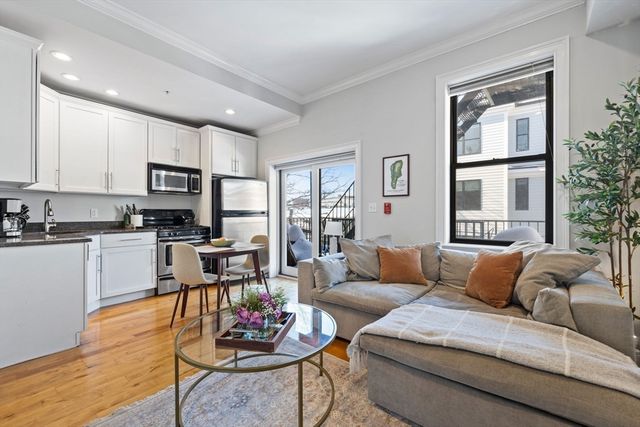 109 N St 3, Boston, MA 02127