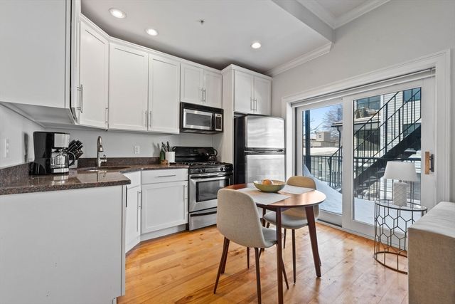 109 N St 3, Boston, MA 02127