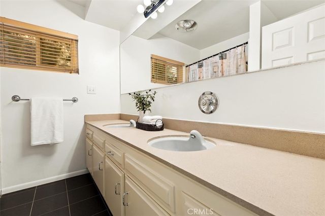 10527 Colebrook Street, Shadow Hills, CA 91040