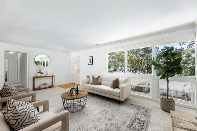 10527 Colebrook Street, Shadow Hills, CA 91040