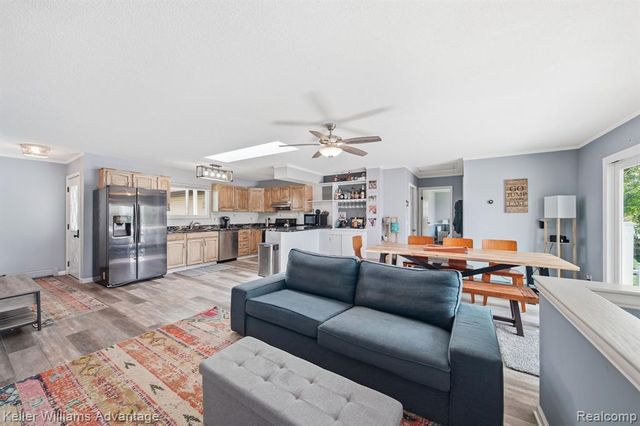 13980 Grandpoint Circle, Cement City, MI 49233