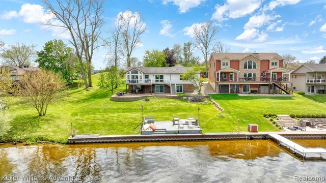 13980 Grandpoint Circle, Cement City, MI 49233