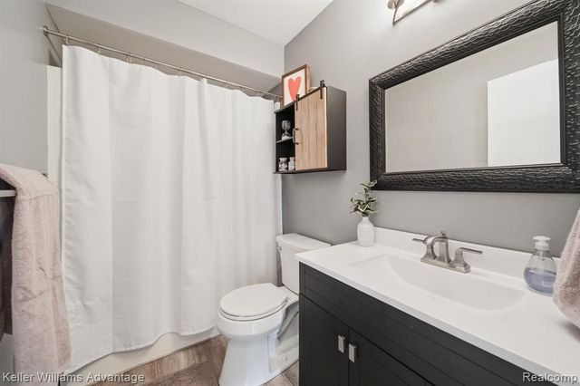13980 Grandpoint Circle, Cement City, MI 49233