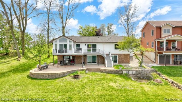 13980 Grandpoint Circle, Cement City, MI 49233